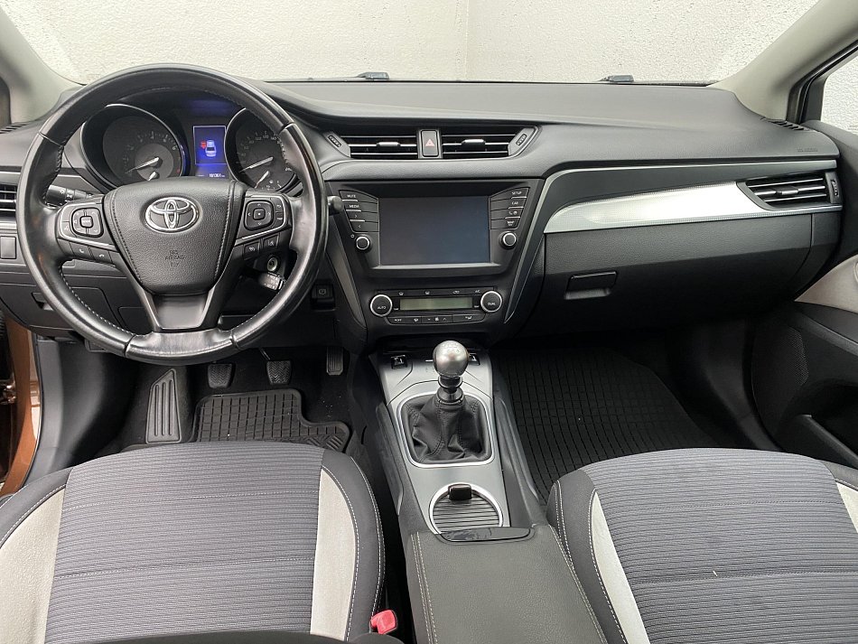 Toyota Avensis 1.8 VVT-i Active