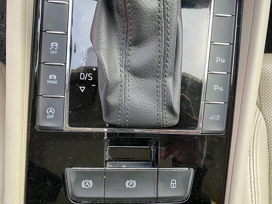 Škoda Superb III 2.0 TDi L&K