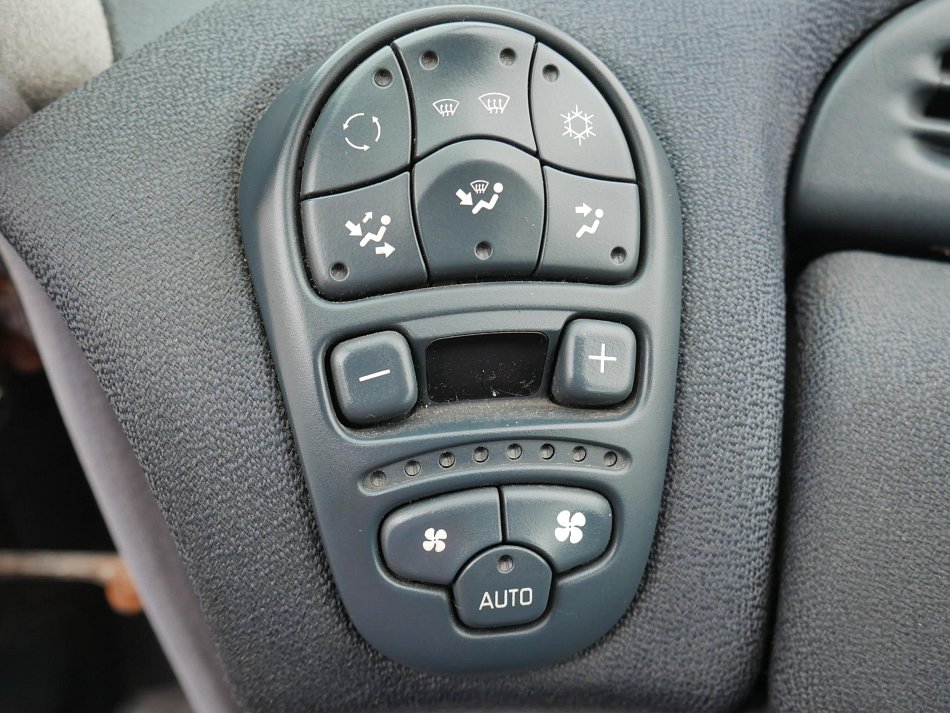 Renault Grand Espace 2.2dCi 