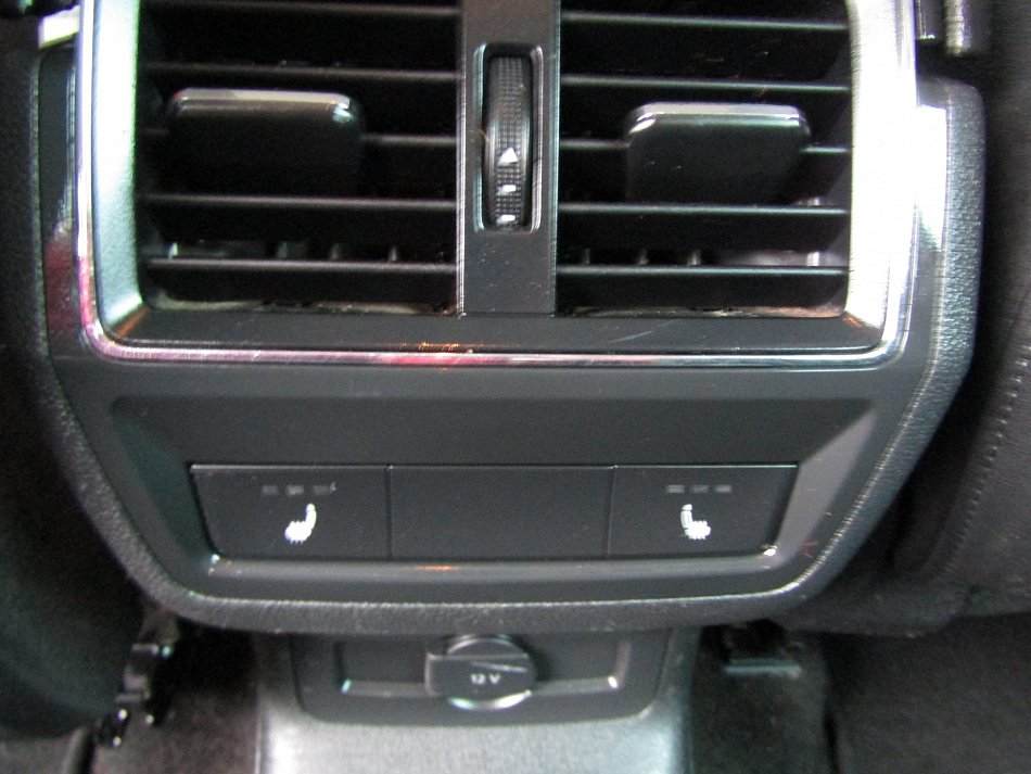 Škoda Karoq 2.0 TDi  4x4