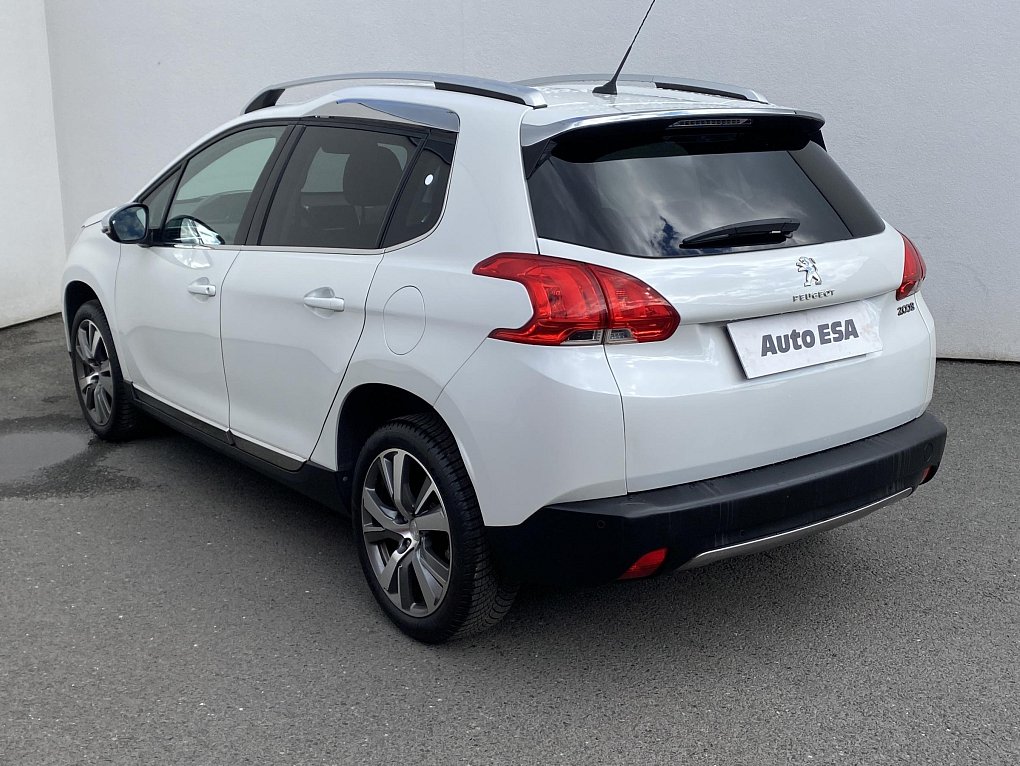 Peugeot 2008 1.6i Allure