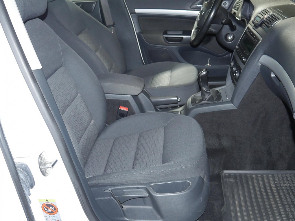 Škoda Octavia II 1.6TDI Ambition