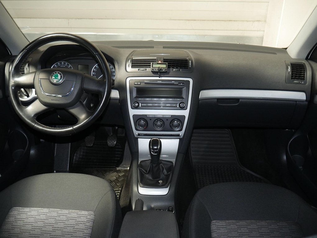 Škoda Octavia II 1.6TDI Ambition