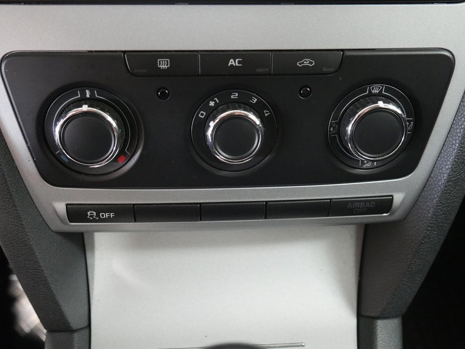 Škoda Octavia II 1.6TDI Ambition