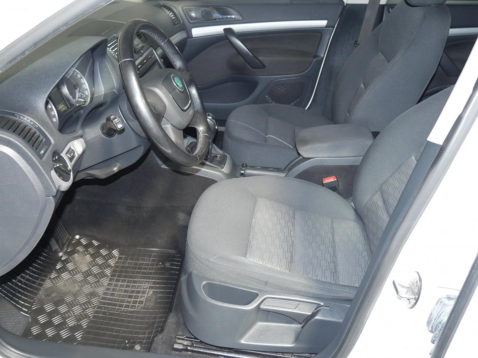 Škoda Octavia II 1.6TDI Ambition
