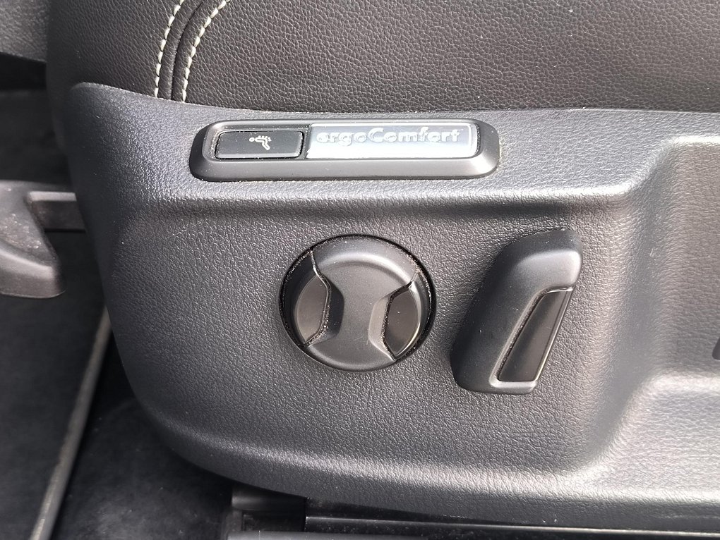 Volkswagen Passat 2.0TDi R-Line