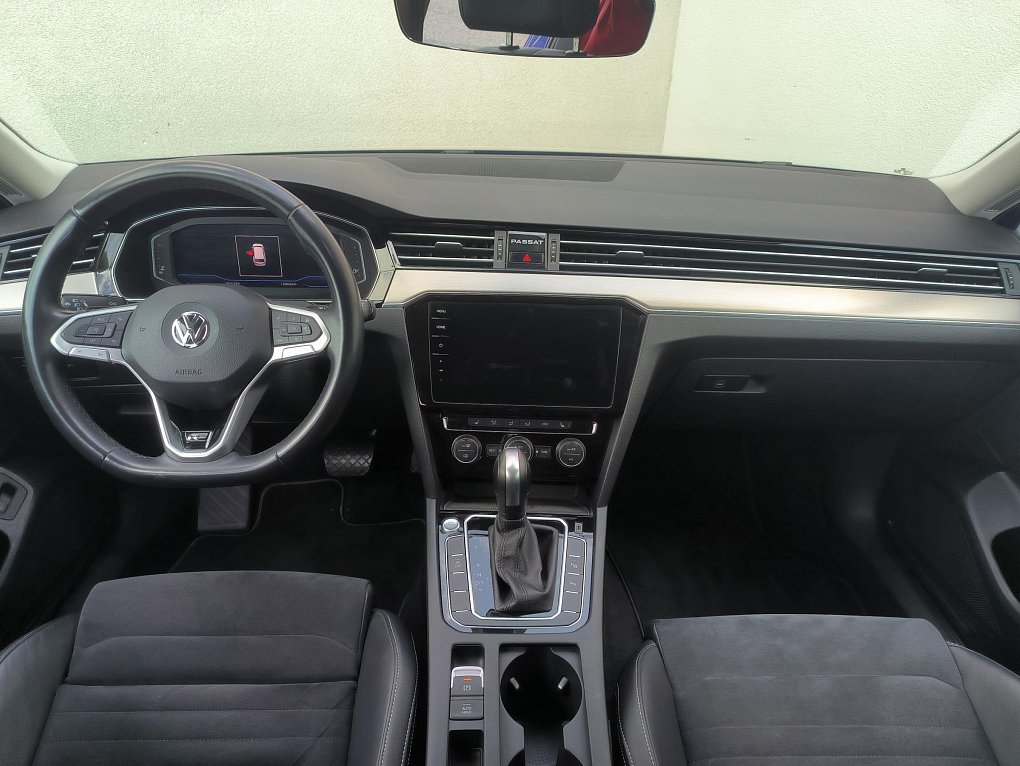 Volkswagen Passat 2.0TDi R-Line