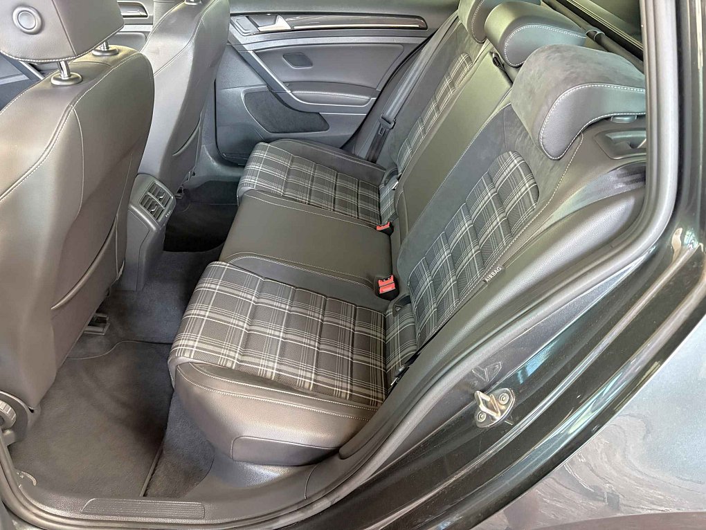 Volkswagen Golf 2.0 TDi GTD