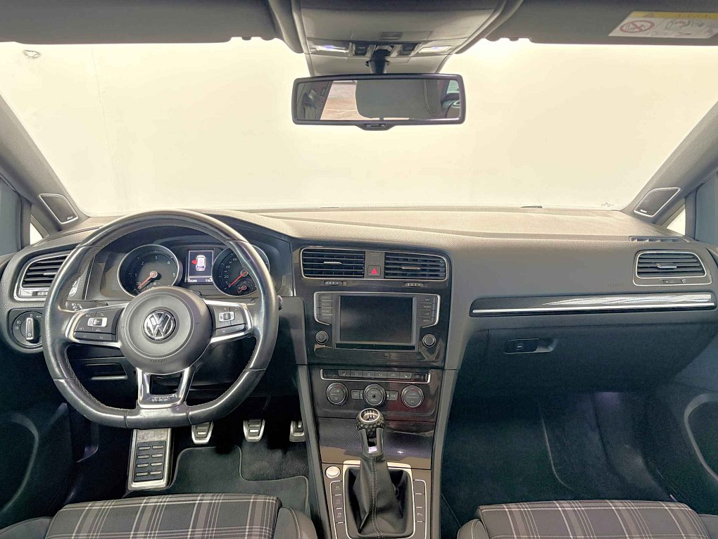 Volkswagen Golf 2.0 TDi GTD