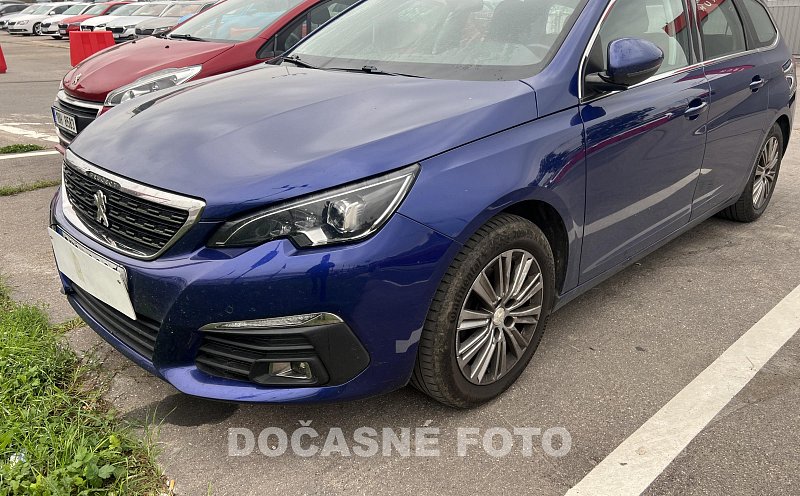 Peugeot 308 1.2 i 