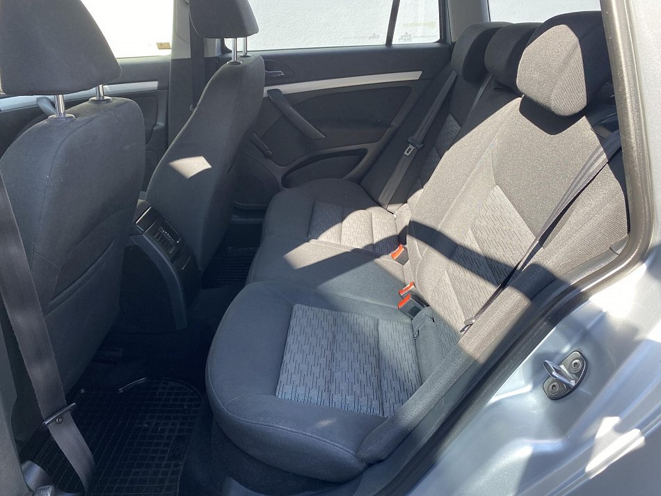 Škoda Octavia II 1.6 TDi Ambiente