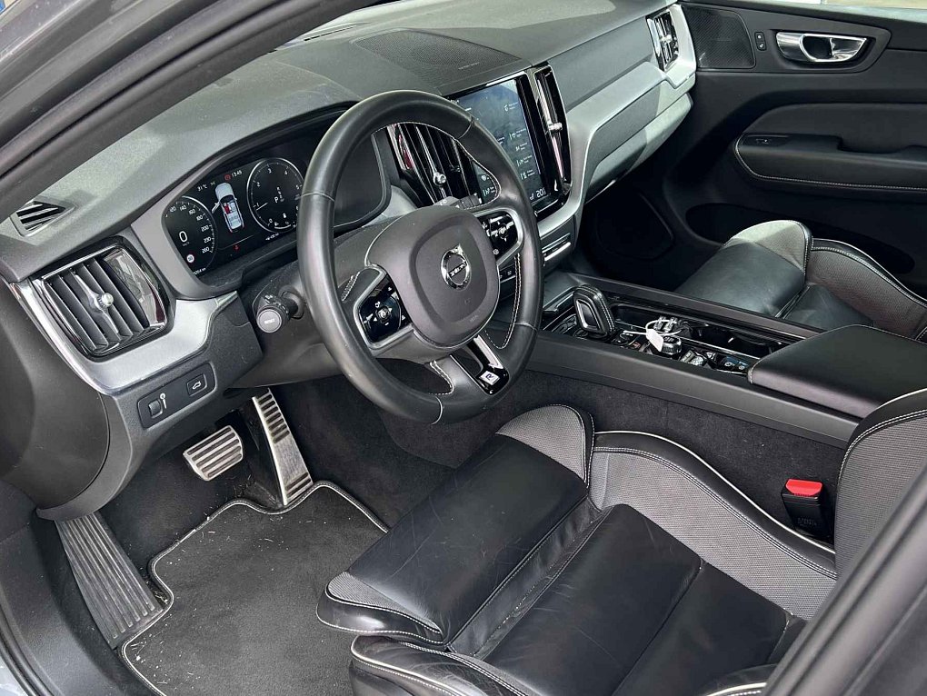 Volvo XC60 2.0 D R-design