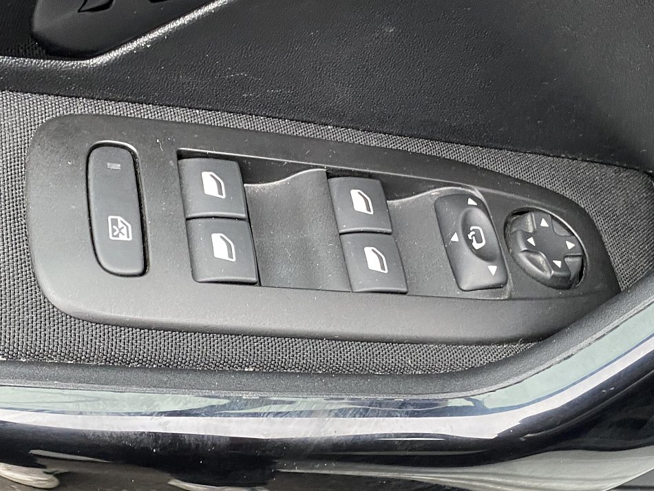 Peugeot 208 1.2 PT Allure