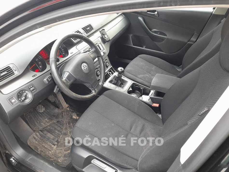 Volkswagen Passat 1.6i Trendline Variant