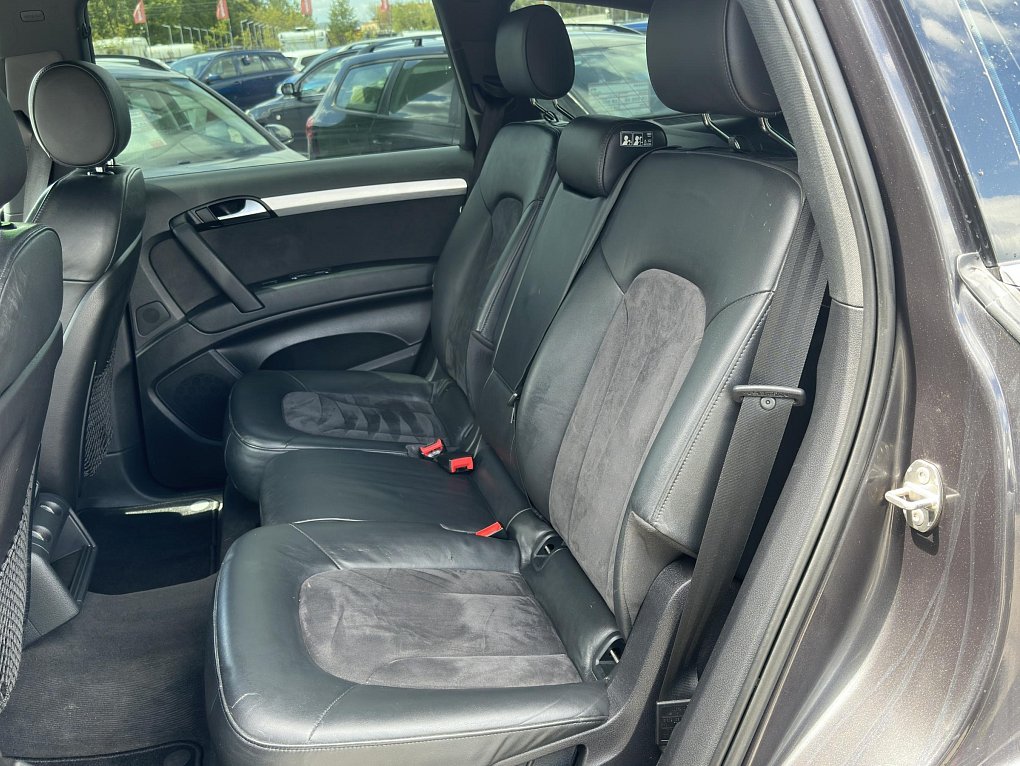 Audi Q7 3.0TDi  Quattro