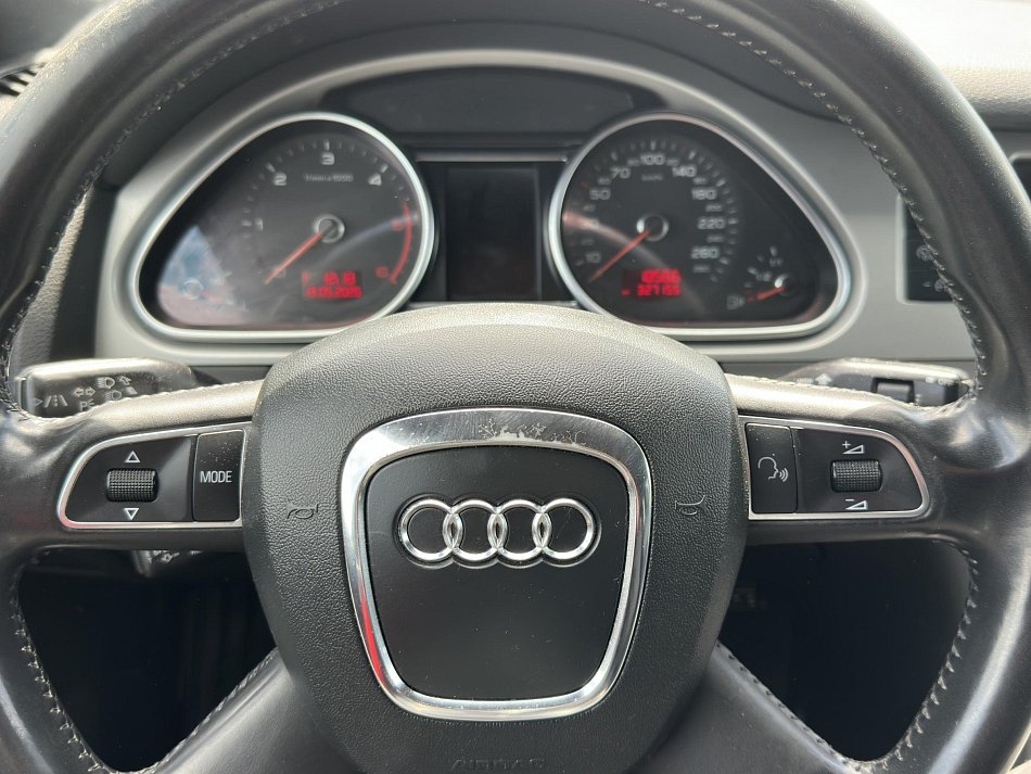 Audi Q7 3.0TDi  Quattro