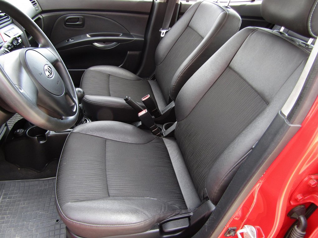 Kia Picanto 1.0i 