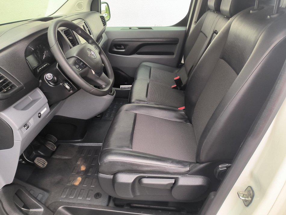 Opel Vivaro 2.0HDi  L2 RAMPA