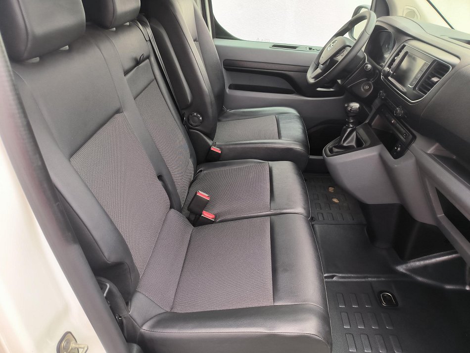 Opel Vivaro 2.0HDi  L2 RAMPA
