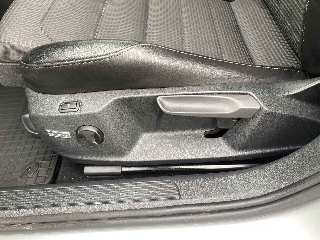 Volkswagen Golf 1.4 TGi Highline
