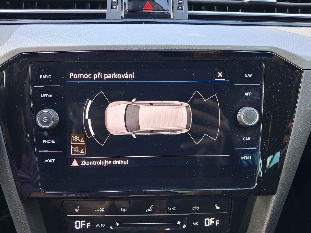 Volkswagen Passat 1.5 TSi Business