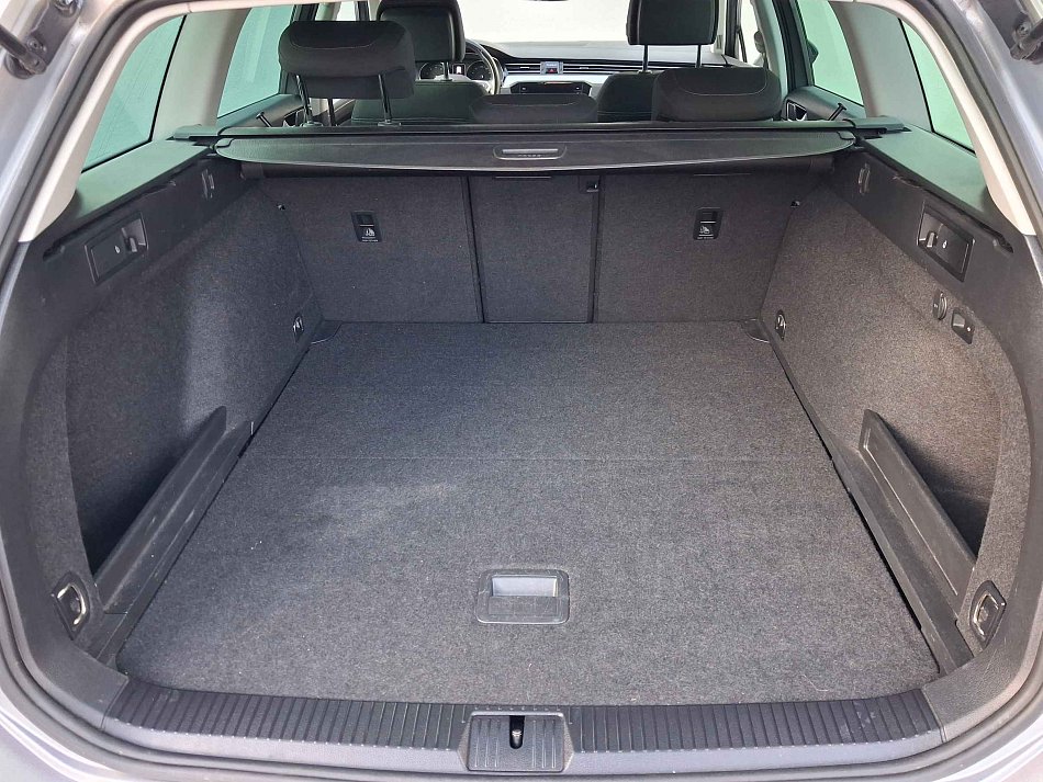 Volkswagen Passat 1.5 TSi Business