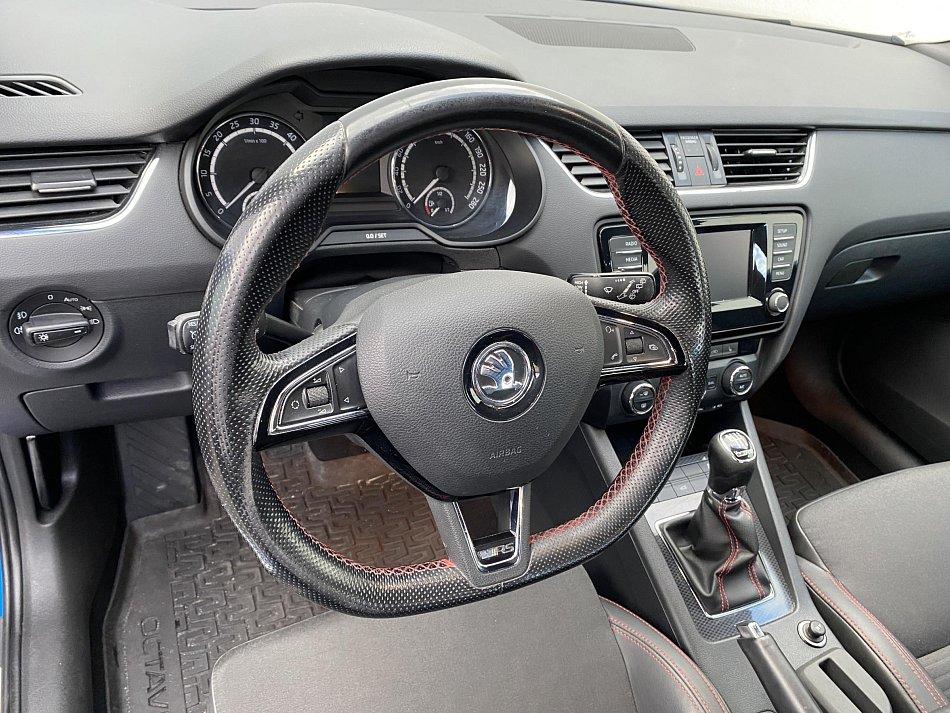 Škoda Octavia III 2.0 TDi RS