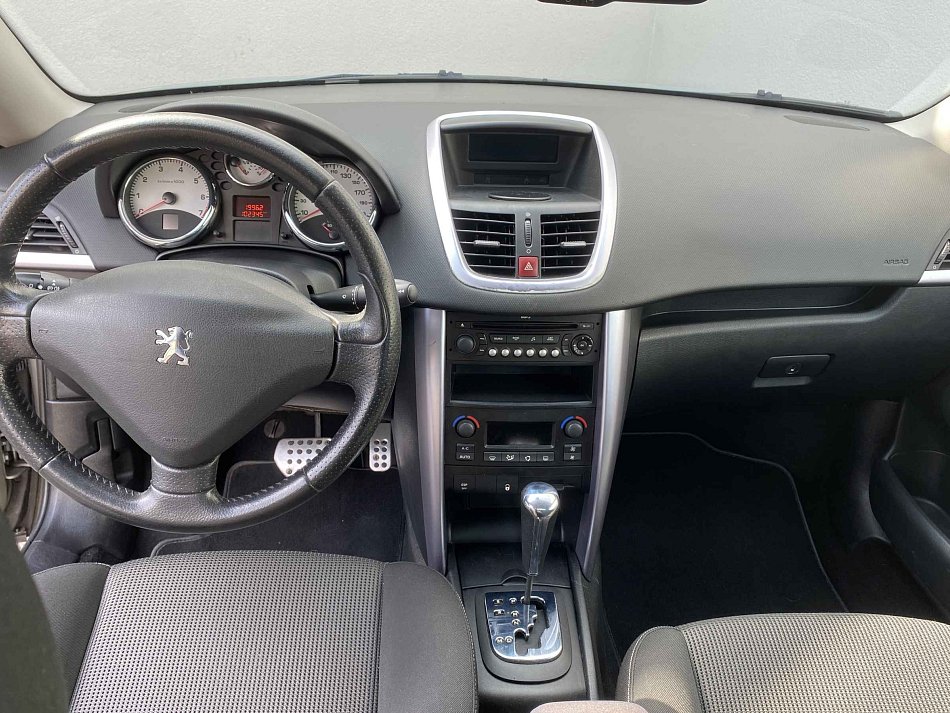 Peugeot 207 1.6i 