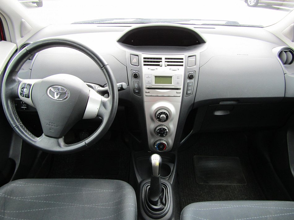 Toyota Yaris 1.3 VVT-i 