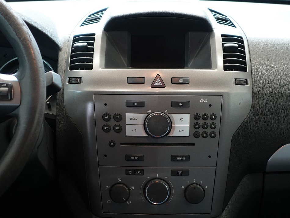 Opel Zafira 1.8 16V  7míst