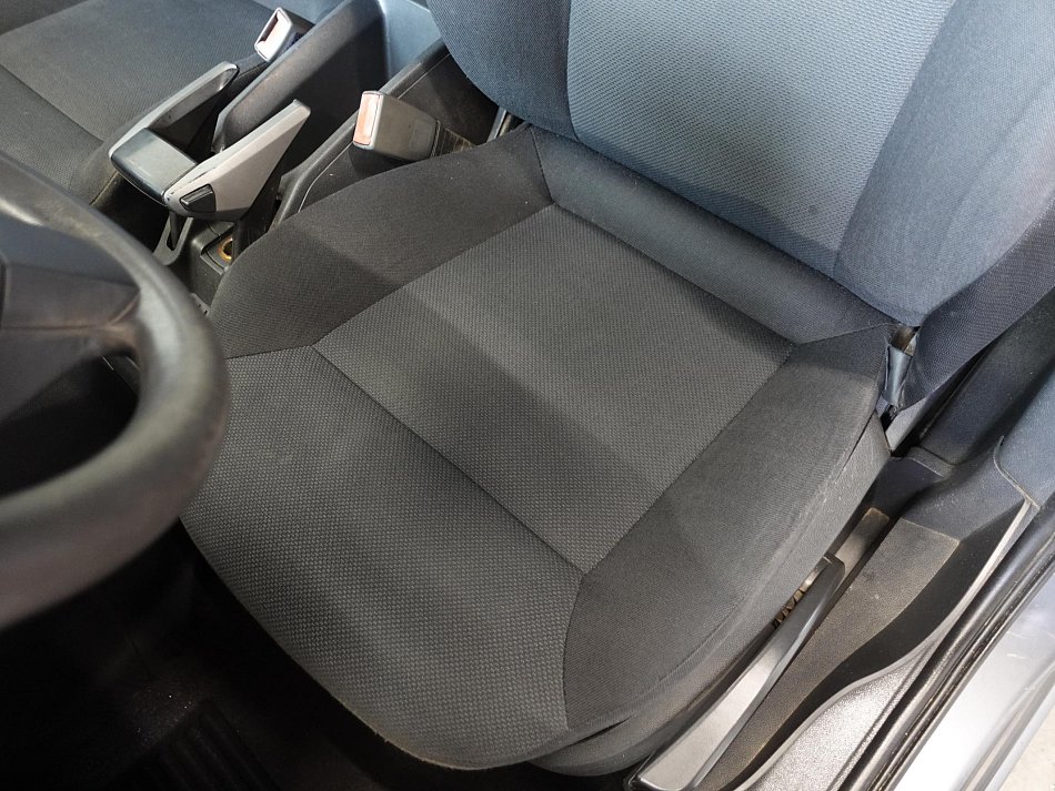Opel Zafira 1.8 16V  7míst