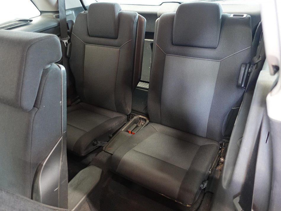 Opel Zafira 1.8 16V  7míst