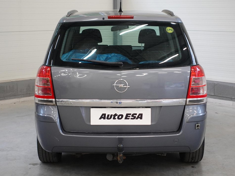 Opel Zafira 1.8 16V  7míst