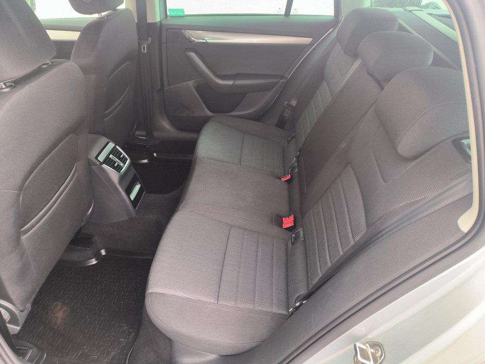Škoda Octavia III 2.0 TDi Style