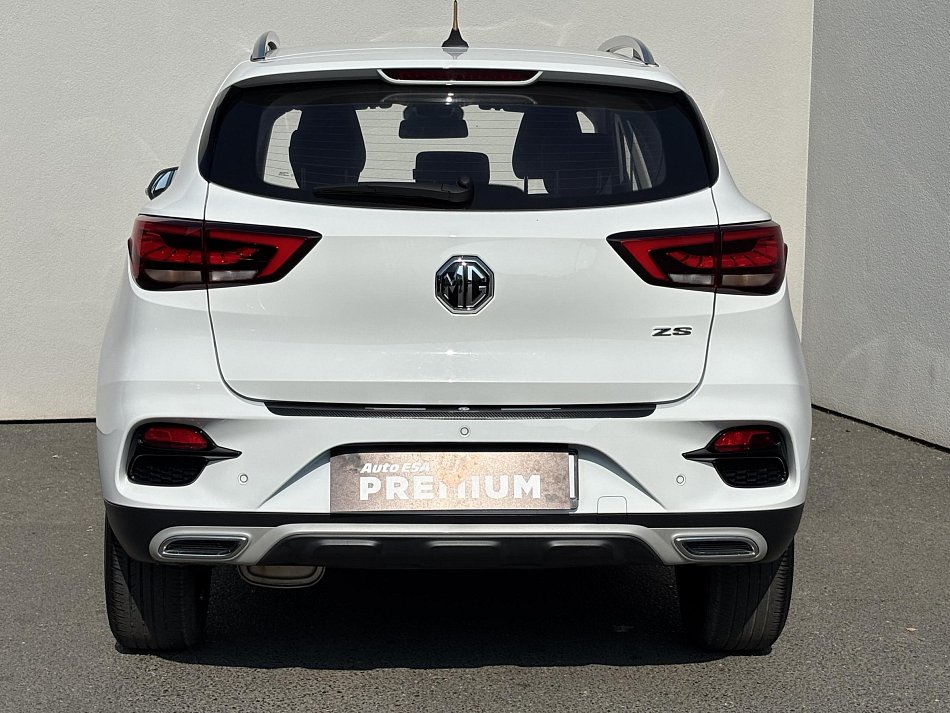 MG ZS 1.5i 