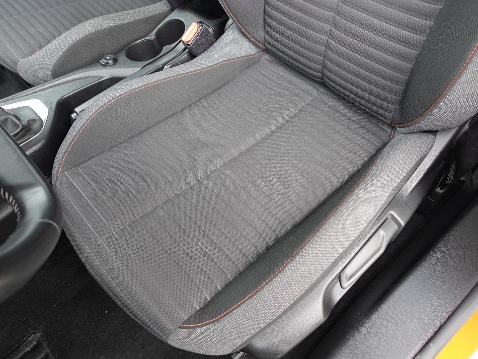 Peugeot 2008 1.2 PT Active