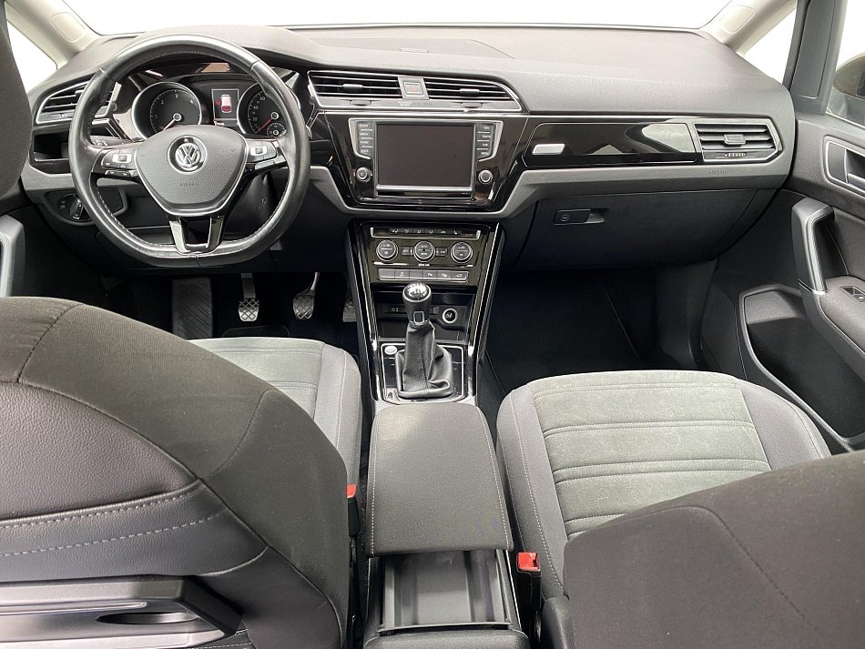 Volkswagen Touran 2.0 TDi Highline 7míst