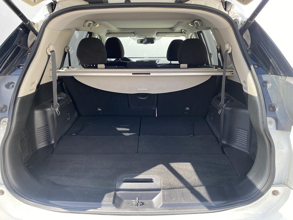 Nissan X-Trail 1.6dCi Connect 7míst