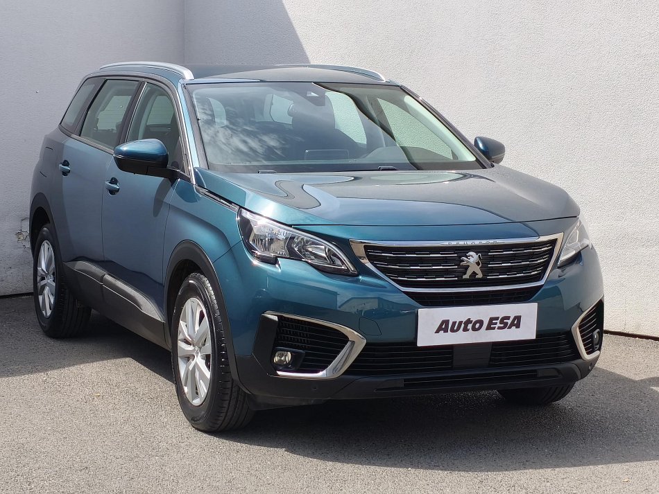 Peugeot 5008 1.2i 
