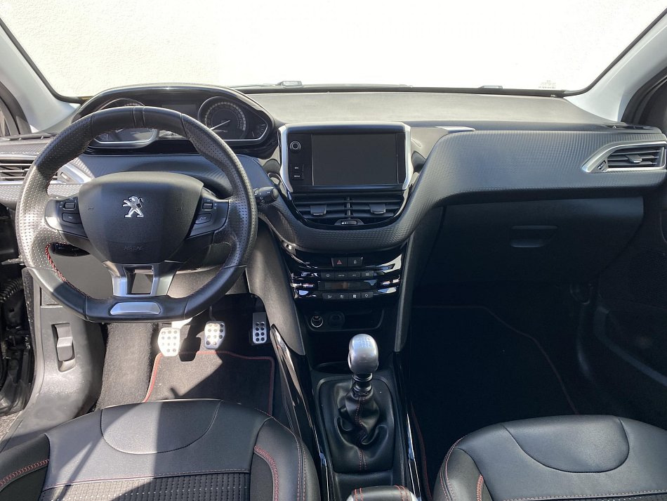 Peugeot 2008 1.2 PT GT Line
