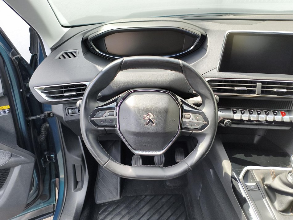 Peugeot 5008 1.2i 