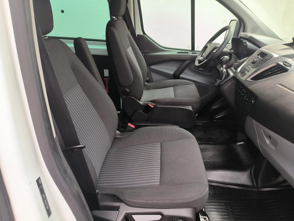 Ford Transit Custom 2.0TDCI Trend L2H2 8míst