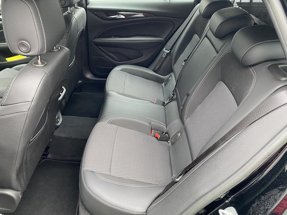 Opel Insignia 2.0CDTi  Sports