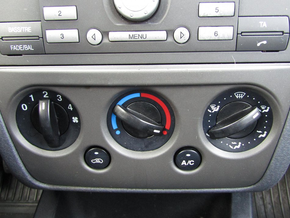 Ford Fusion 1.4i 