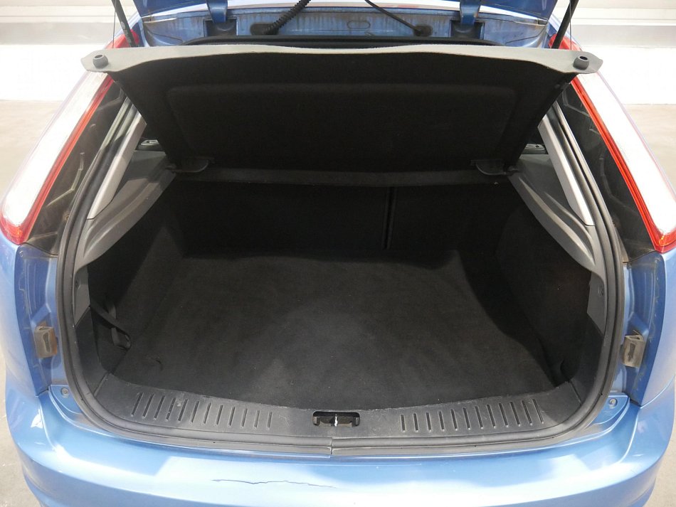 Ford Focus 1.6i 