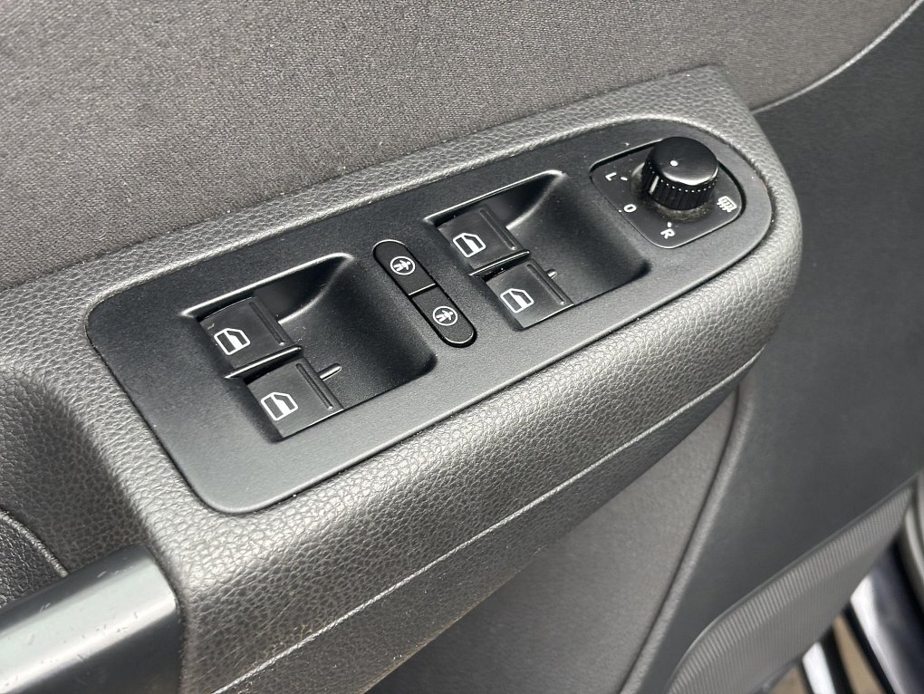 Volkswagen Sharan 2.0 TDi 