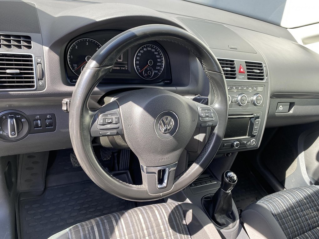 Volkswagen Touran 2.0 TDi CROSS