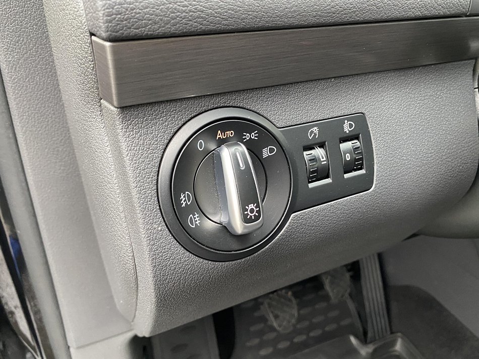 Volkswagen Touran 2.0 TDi CROSS