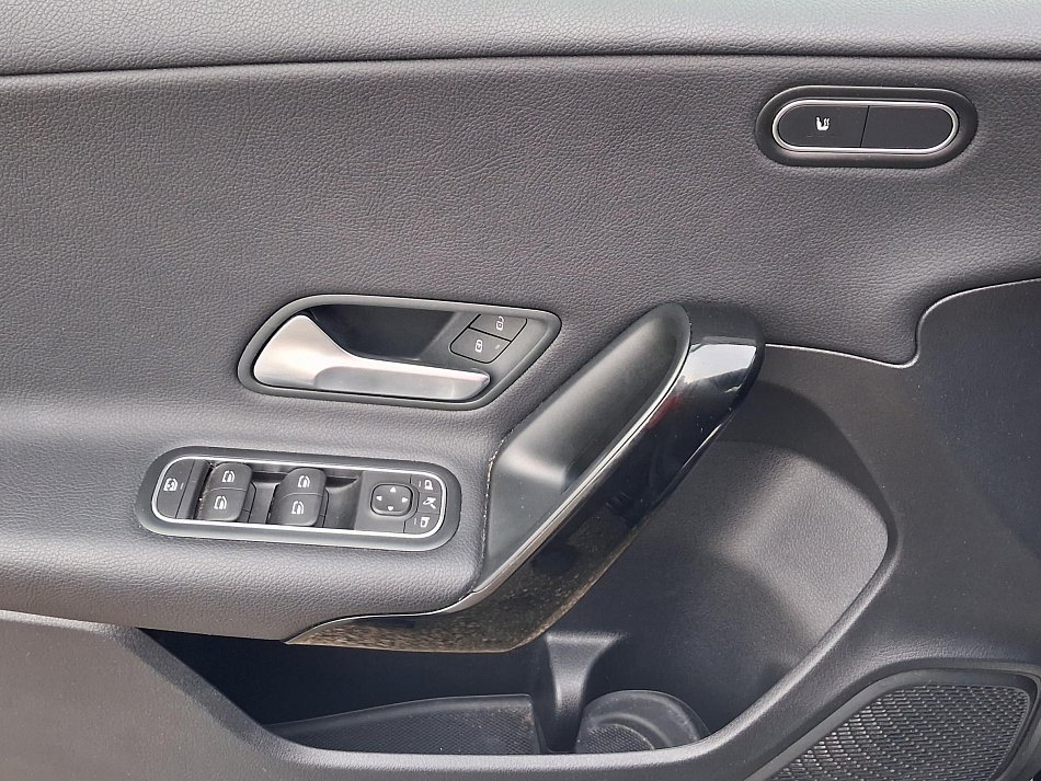 Mercedes-Benz Třída A 1.3L 