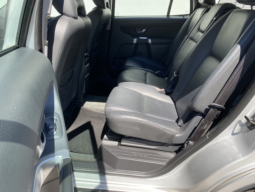 Volvo XC90 2.4 D5 Momentum AWD